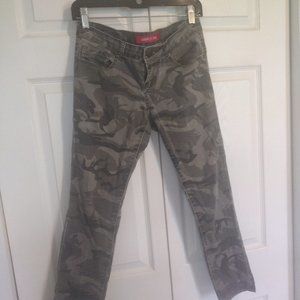 Camo pants petite size 5